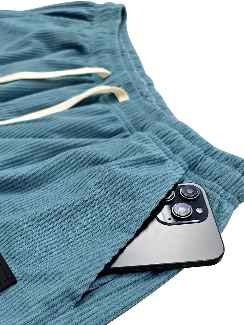 ComfortFit Corduroy Byxor – Mjuk ribbstickad tyg med avslappnad passform