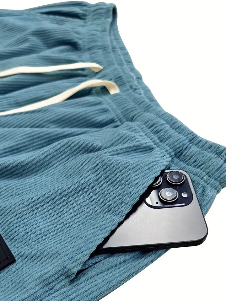 ComfortFit Corduroy Byxor – Mjuk ribbstickad tyg med avslappnad passform